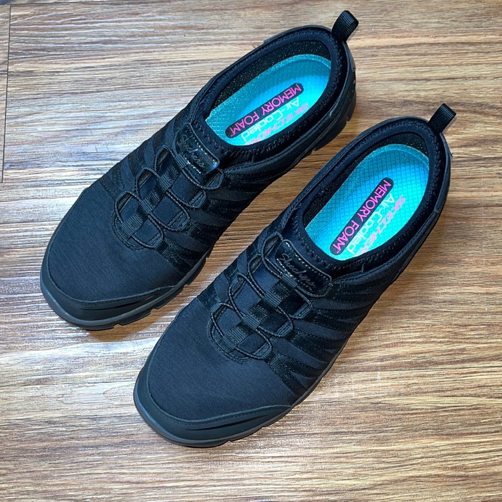 Sketchers air-Cooled Memory Foam Sneakers - Black - Size 9.5